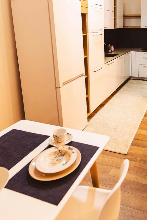 Lina - Prn, Tower Prishtina Apartment พริสตีนา ภายนอก รูปภาพ