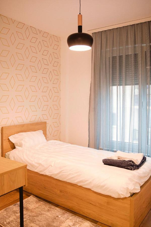 Lina - Prn, Tower Prishtina Apartment พริสตีนา ภายนอก รูปภาพ